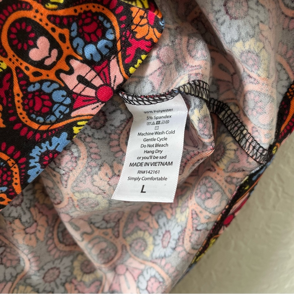 Lularoe Randy Top - Picture 4 of 5